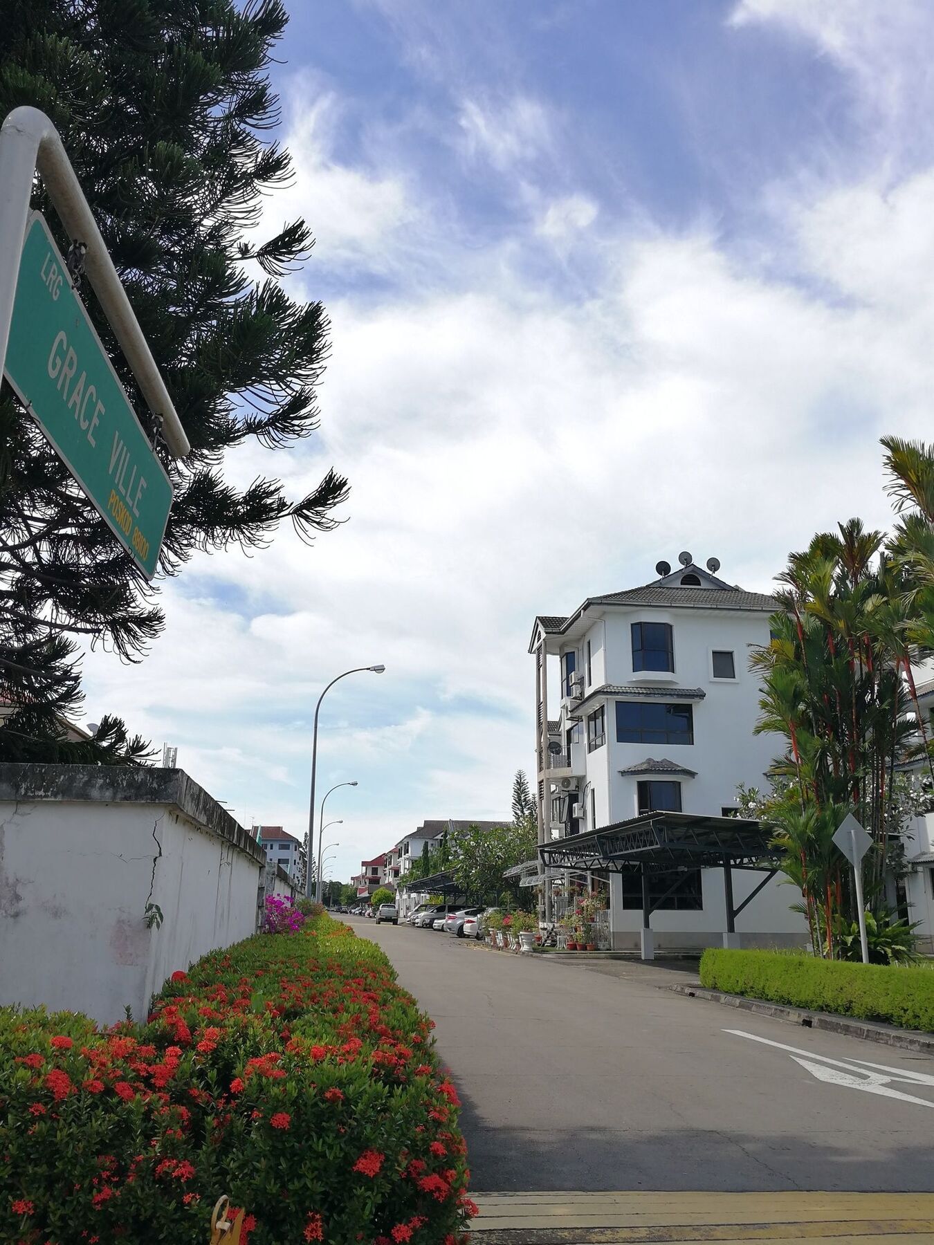 Kk City Homesuite At Kk City Center 1 コタキナバル エクステリア 写真